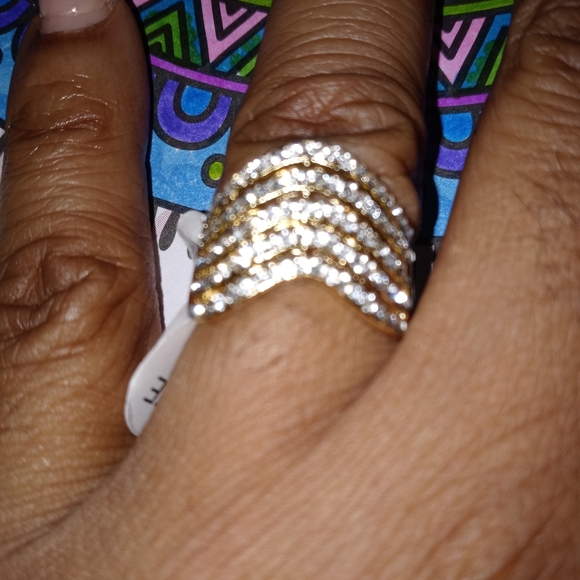 Chevron Bling Ring - Picture 3 of 5